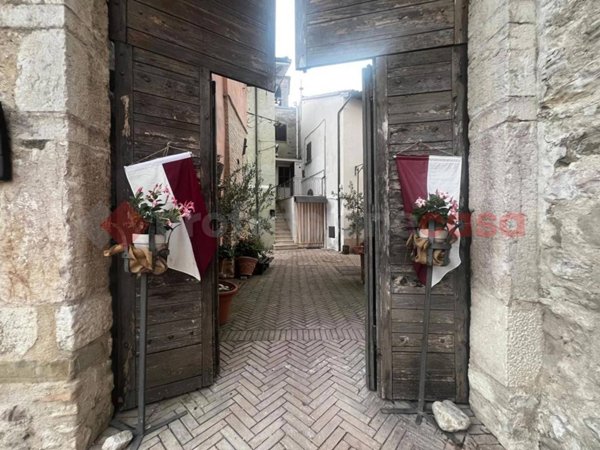 appartamento in vendita a Castel Ritaldi in zona Castel San Giovanni