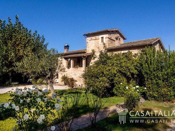 casa indipendente in vendita a Castel Ritaldi in zona Bruna