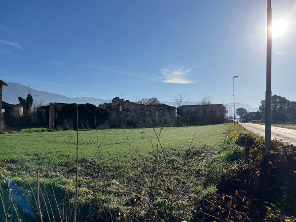 rudere in vendita a Castel Ritaldi in zona Castel San Giovanni