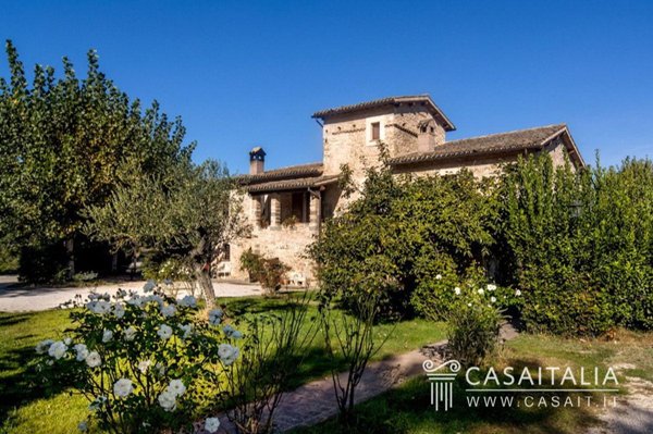 casa indipendente in vendita a Castel Ritaldi in zona Bruna