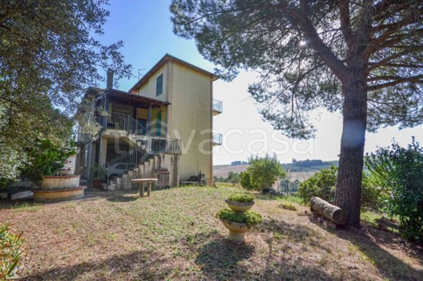 casa indipendente in vendita a Castiglione del Lago