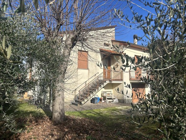 casa indipendente in vendita a Castiglione del Lago in zona Panicarola