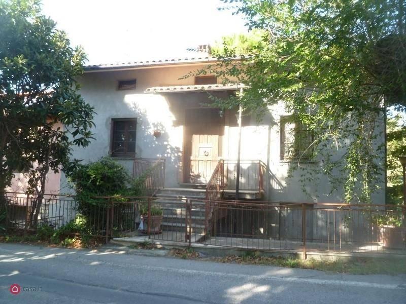 casa indipendente in vendita a Castiglione del Lago