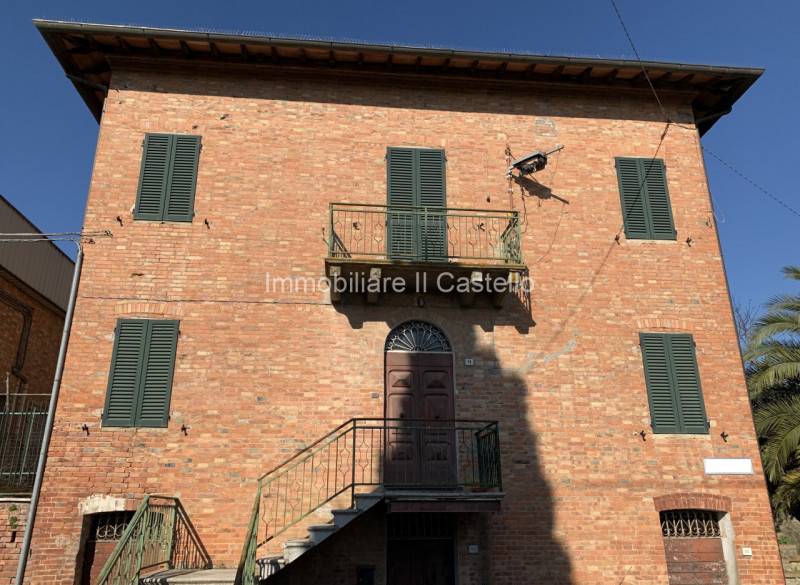 casa indipendente in vendita a Castiglione del Lago in zona Petrignano del Lago