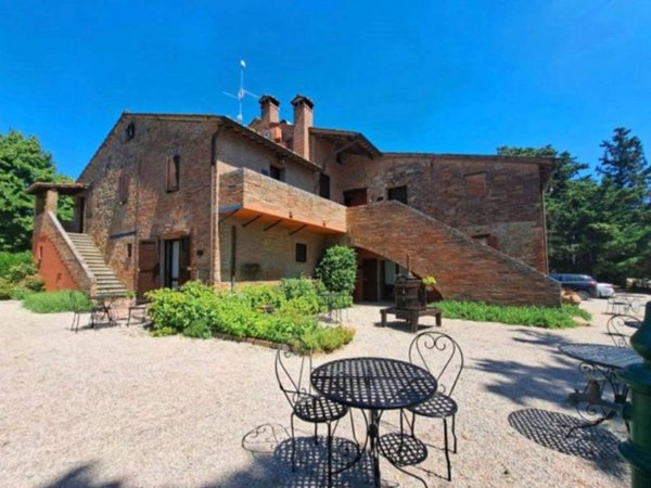 casa indipendente in vendita a Castiglione del Lago