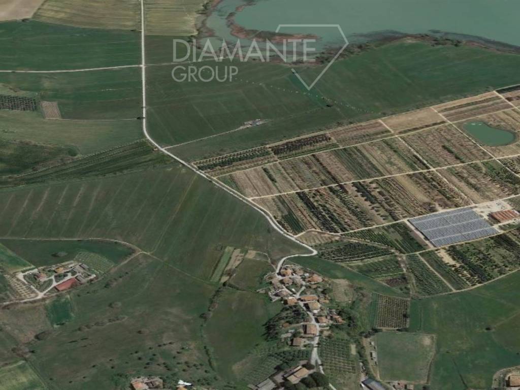casa indipendente in vendita a Castiglione del Lago in zona Porto
