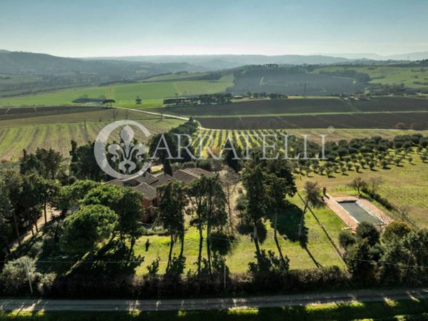 casa indipendente in vendita a Castiglione del Lago in zona Villastrada