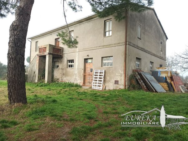 casa indipendente in vendita a Castiglione del Lago in zona Piana