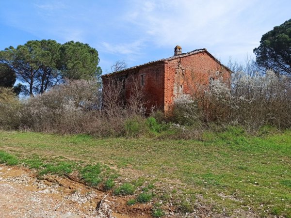 casa indipendente in vendita a Castiglione del Lago in zona Piana