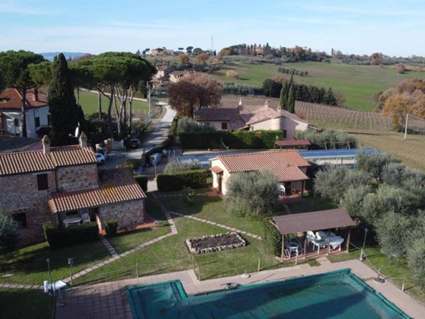 azienda agricola in vendita a Castiglione del Lago in zona Villastrada