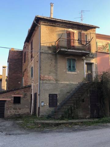 appartamento in vendita a Castiglione del Lago in zona Casamaggiore