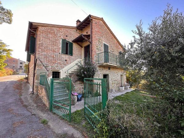 casa indipendente in vendita a Castiglione del Lago in zona Macchie
