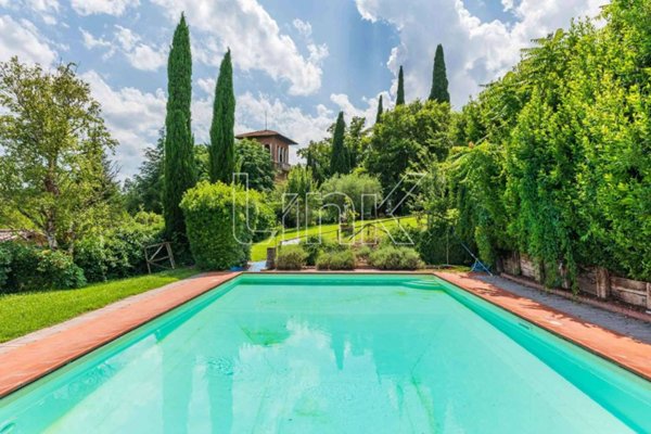 casa indipendente in vendita a Castiglione del Lago