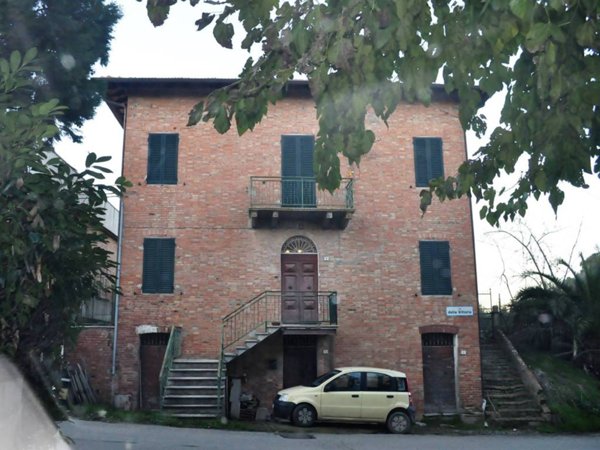 casa indipendente in vendita a Castiglione del Lago