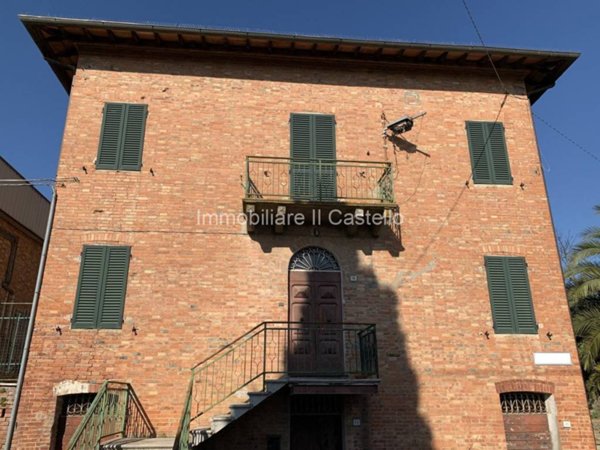 casa indipendente in vendita a Castiglione del Lago
