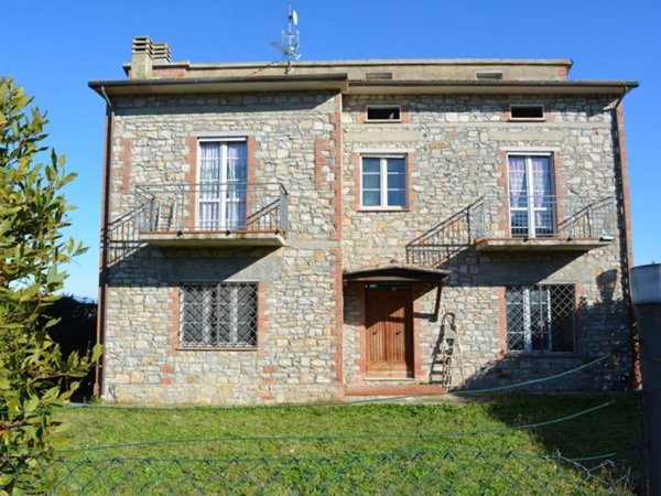 casa indipendente in vendita a Castiglione del Lago