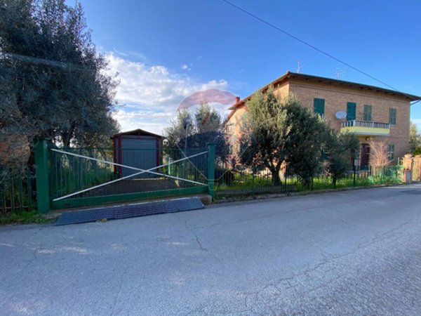 appartamento in vendita a Castiglione del Lago in zona Gioiella