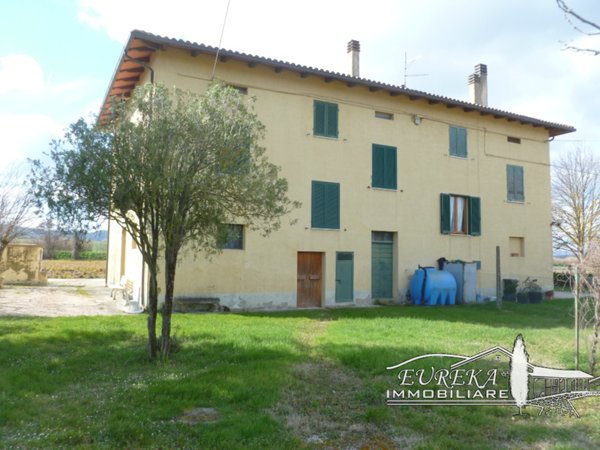 appartamento in vendita a Castiglione del Lago in zona Macchie