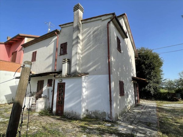 casa indipendente in vendita a Castiglione del Lago