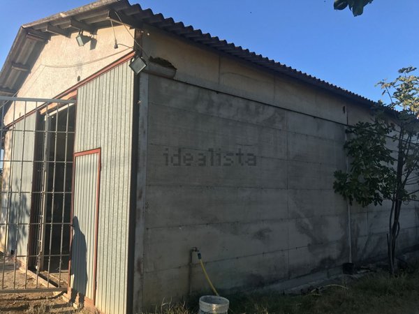 capannone in vendita a Castiglione del Lago