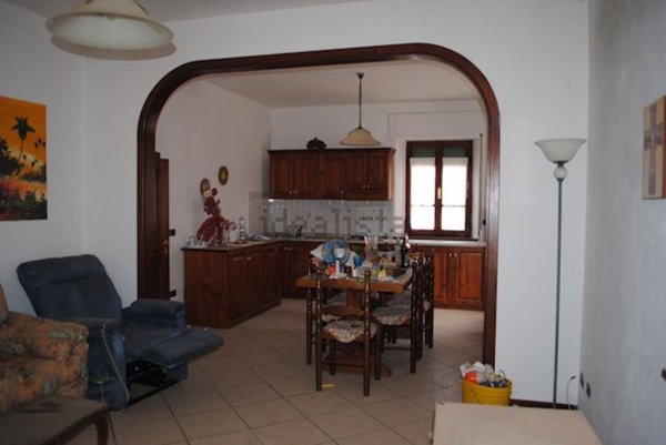 esavano in vendita a Castiglione del Lago