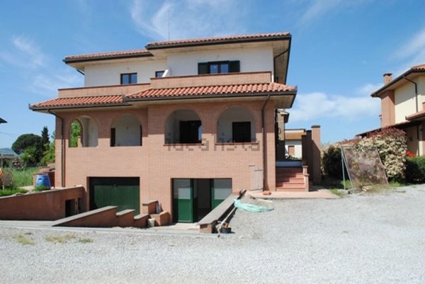 casa indipendente in vendita a Castiglione del Lago in zona Panicarola