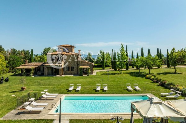 casa indipendente in vendita a Castiglione del Lago