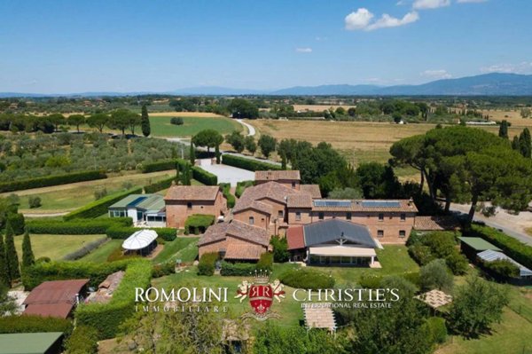 villa in vendita a Castiglione del Lago