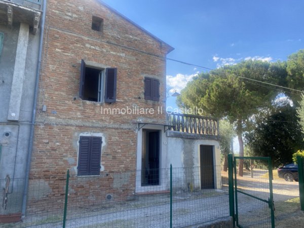 appartamento in vendita a Castiglione del Lago in zona Casamaggiore