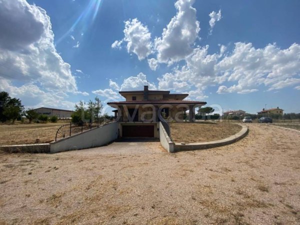 casa indipendente in vendita a Castiglione del Lago
