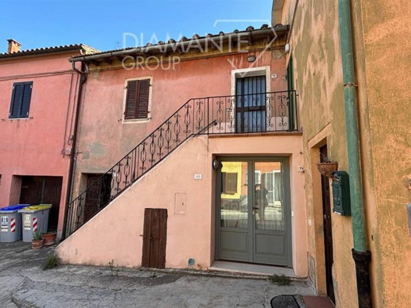 appartamento in vendita a Castiglione del Lago in zona Petrignano del Lago