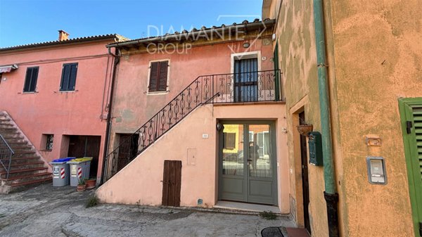 appartamento in vendita a Castiglione del Lago in zona Petrignano del Lago