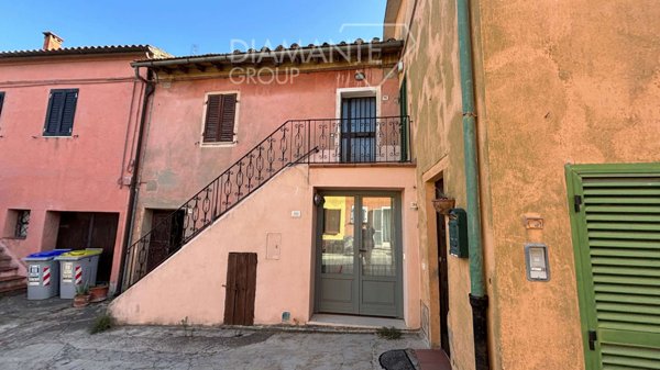 appartamento in vendita a Castiglione del Lago in zona Petrignano del Lago
