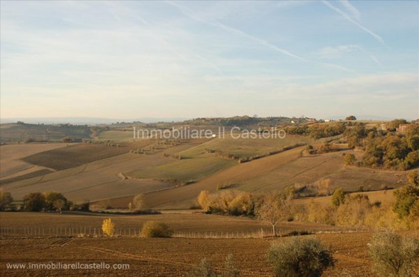 casa indipendente in vendita a Castiglione del Lago