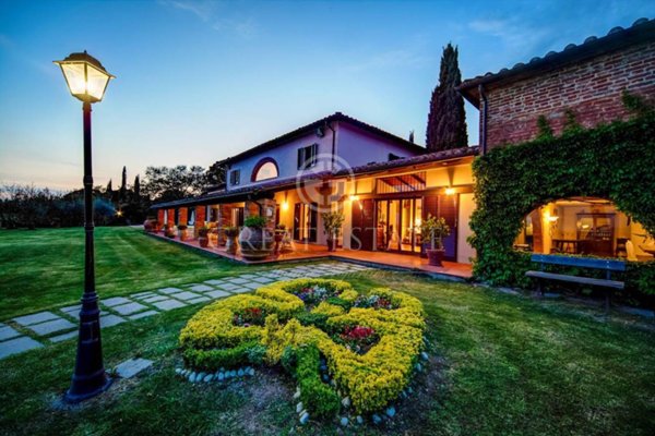 casa indipendente in vendita a Castiglione del Lago
