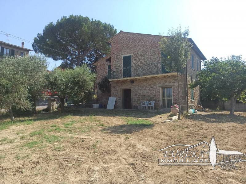 terreno edificabile in vendita a Castiglione del Lago in zona Macchie