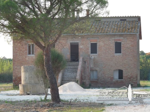 casa indipendente in vendita a Castiglione del Lago in zona Piana
