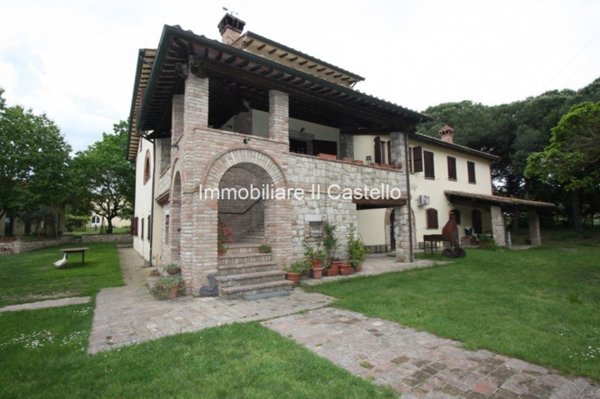locale di sgombero in vendita a Castiglione del Lago