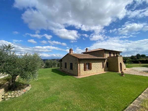 casa indipendente in vendita a Castiglione del Lago