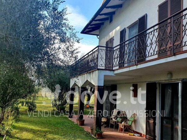 villa in vendita a Castiglione del Lago