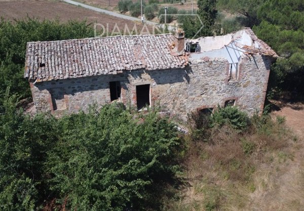 casa indipendente in vendita a Castiglione del Lago
