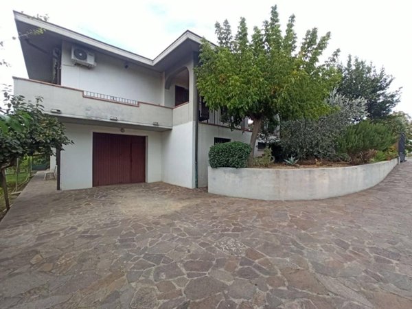 casa indipendente in vendita a Castiglione del Lago