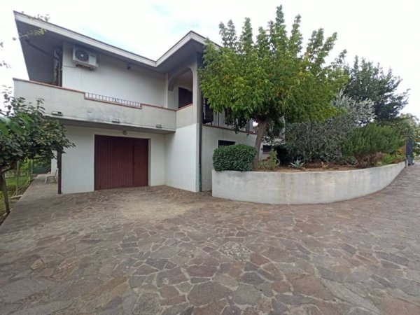 casa indipendente in vendita a Castiglione del Lago