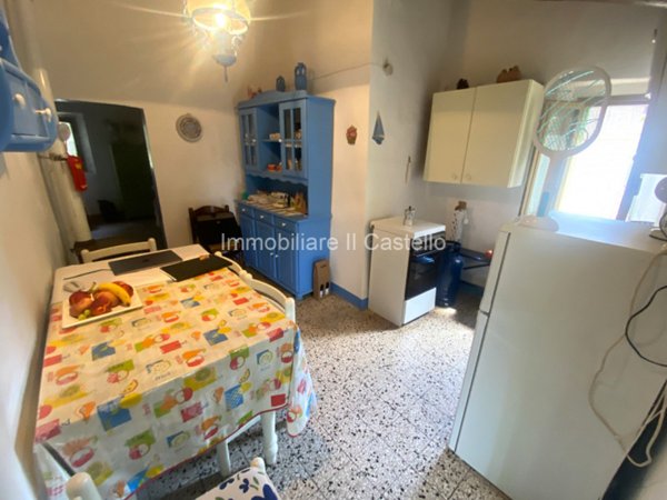 casa semindipendente in vendita a Castiglione del Lago in zona Badia