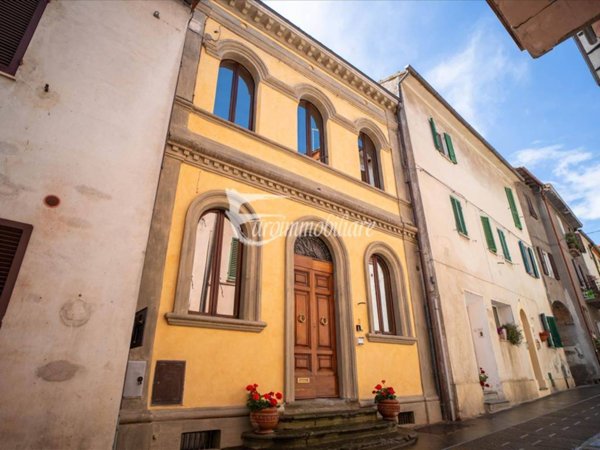 casa indipendente in vendita a Castiglione del Lago