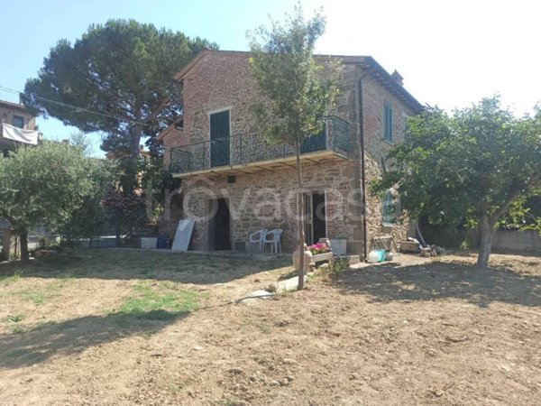 casa indipendente in vendita a Castiglione del Lago