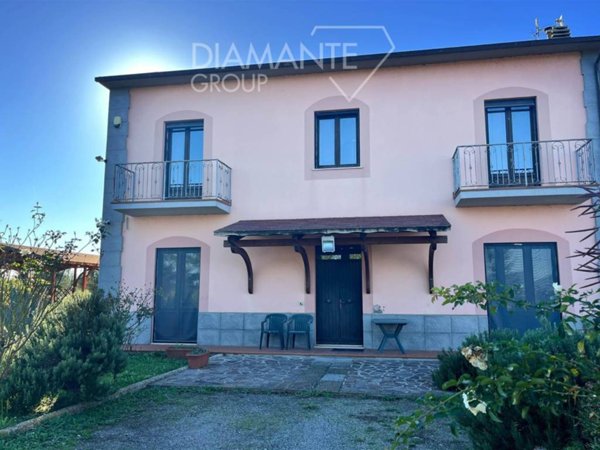 azienda agricola in vendita a Castiglione del Lago