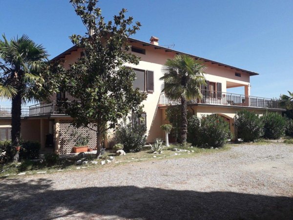 casa indipendente in vendita a Castiglione del Lago