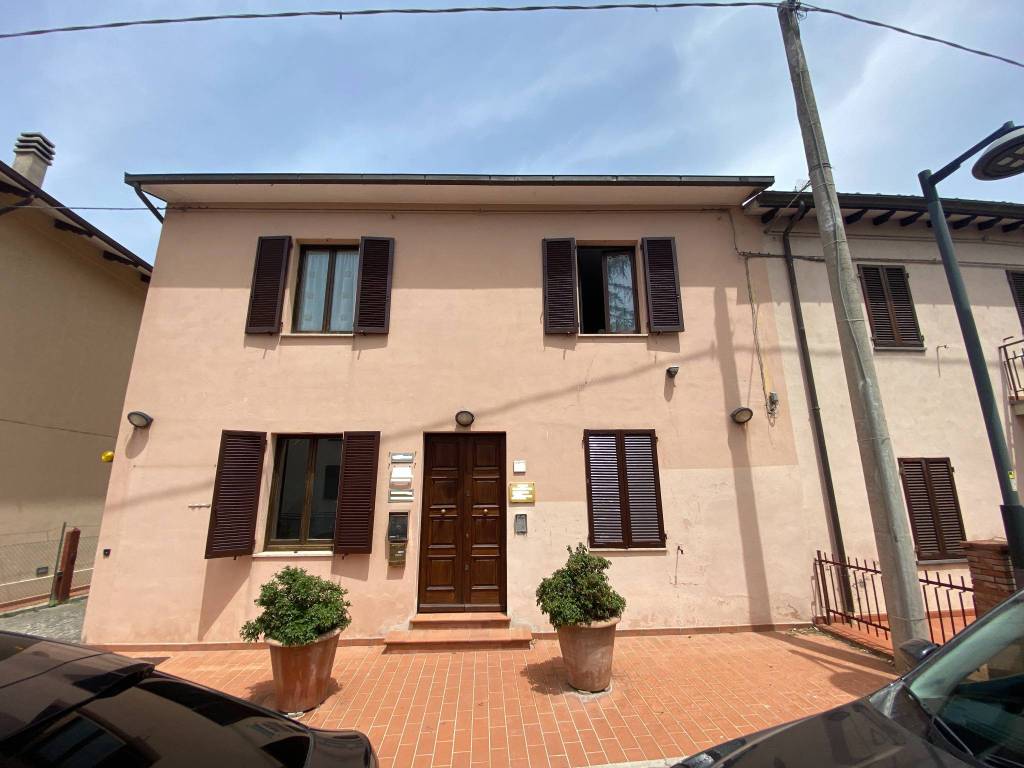 casa indipendente in vendita a Castiglione del Lago