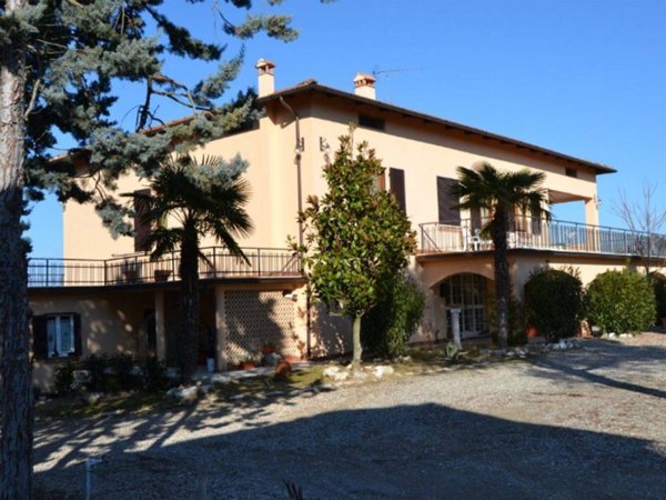 casa indipendente in vendita a Castiglione del Lago